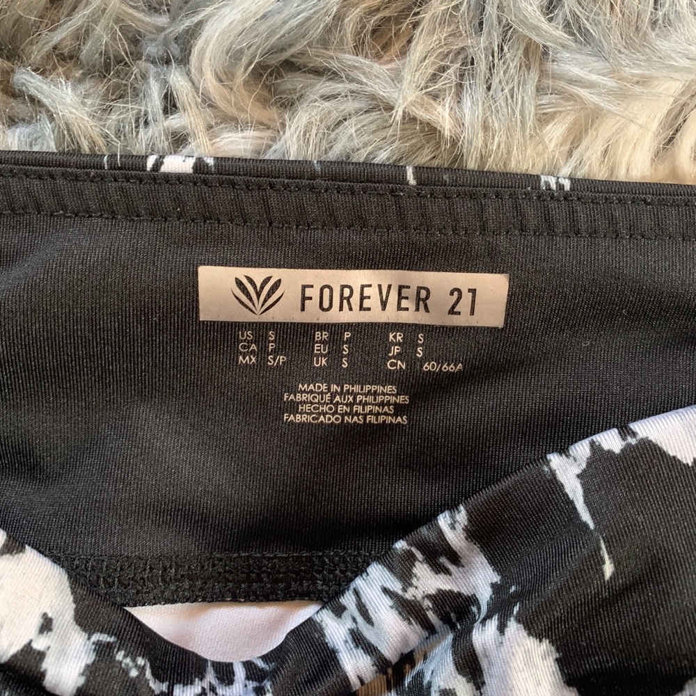 NWOT full length active leggings - Picture 3 of 4
